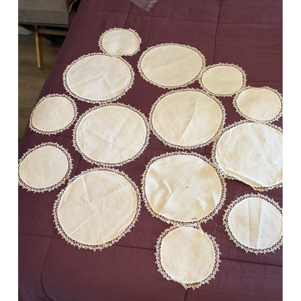 Antique Linen Rounds Hand Tatting Edges 6-9", 6-6".Good